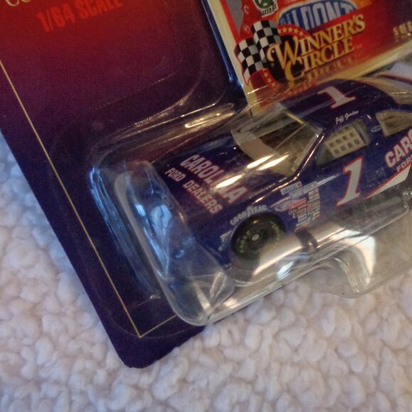 Jeff Gordon #1 1991 Carolina Ford Thunderbird 1/64 Winner's Circle Car - Picture 6 of 10